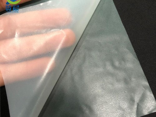 TPU透明绣花标粘合用耐高温防水聚氨酯胶膜