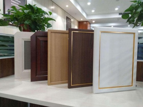 真空覆木板吸塑
环保木材pvc膜粘合强TPU吸塑膜